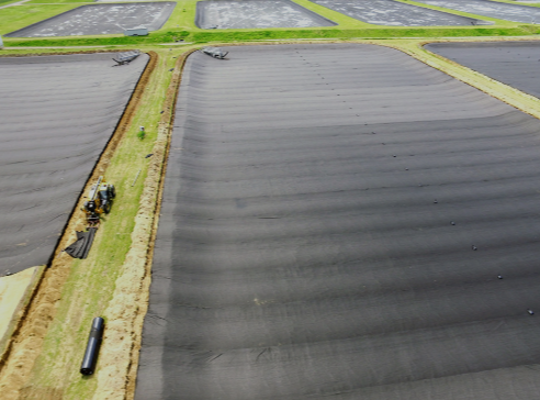 Does HDPE geomembrane leach into water?